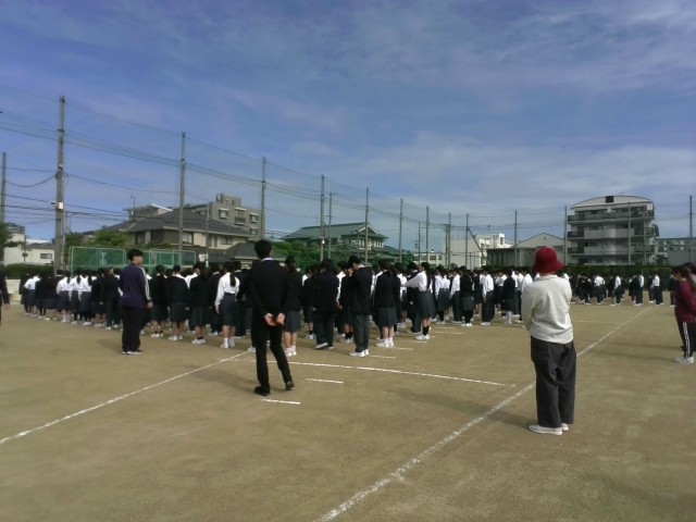 全校集会