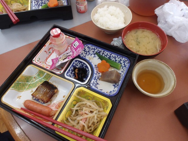 朝食
