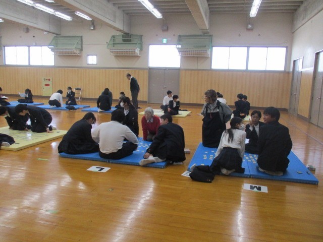 ２年生　百人一首大会