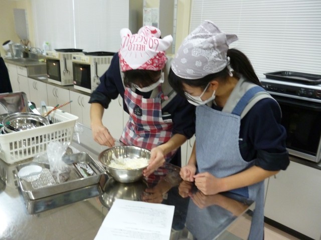 材料を混ぜます。