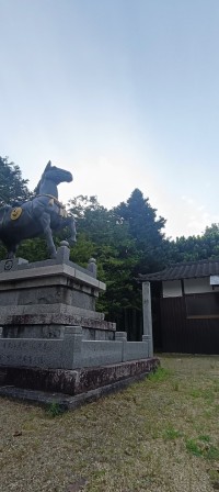 朝早く起きたメンバーで散歩しました。